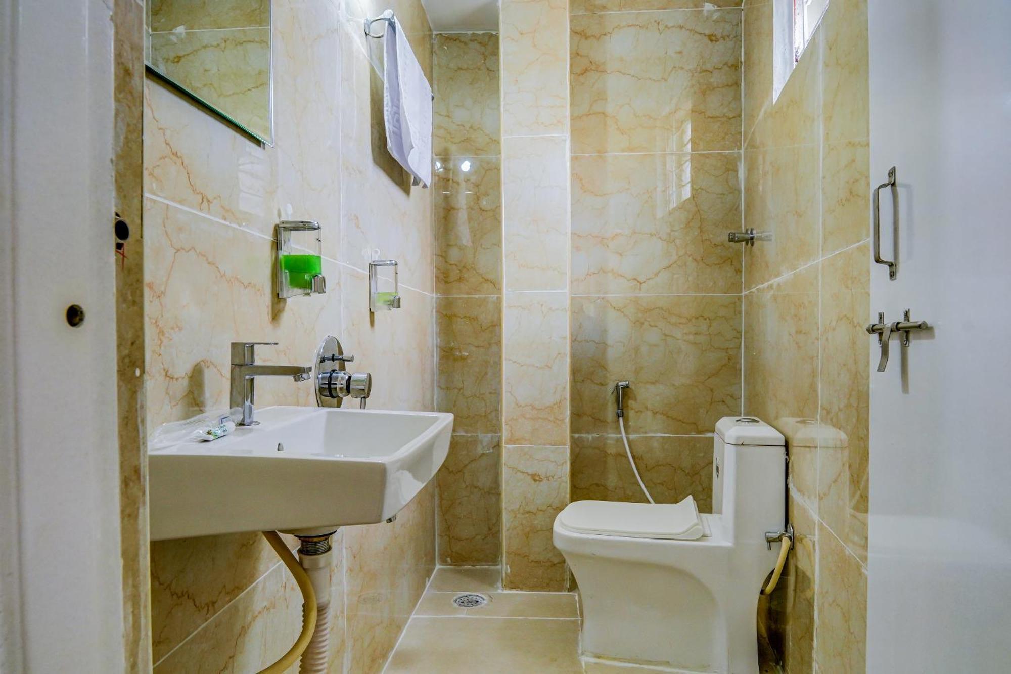 The Emerald Inn Μπανγκαλόρ Εξωτερικό φωτογραφία