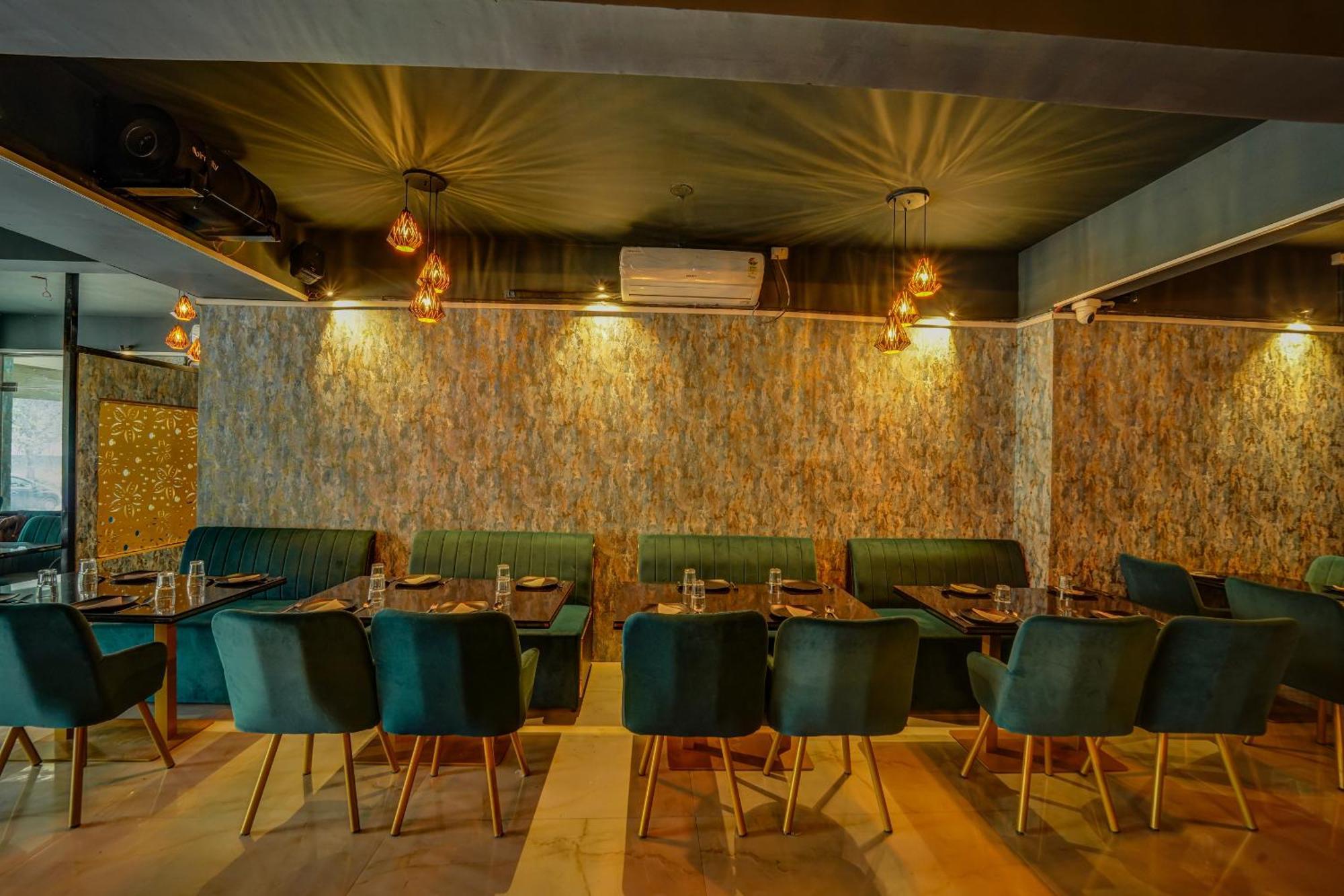 The Emerald Inn Μπανγκαλόρ Εξωτερικό φωτογραφία