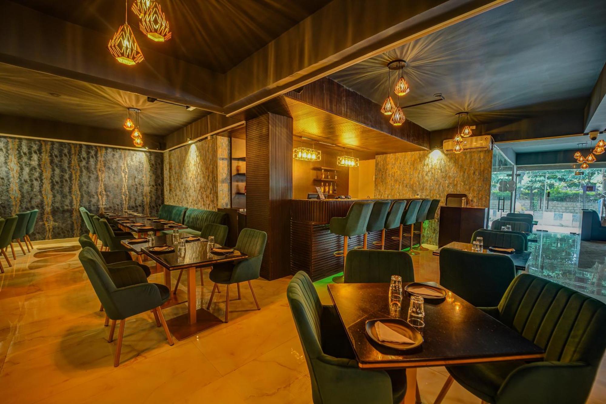 The Emerald Inn Μπανγκαλόρ Εξωτερικό φωτογραφία